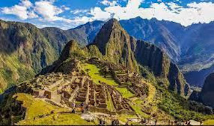 a picture of a mountain in Peru